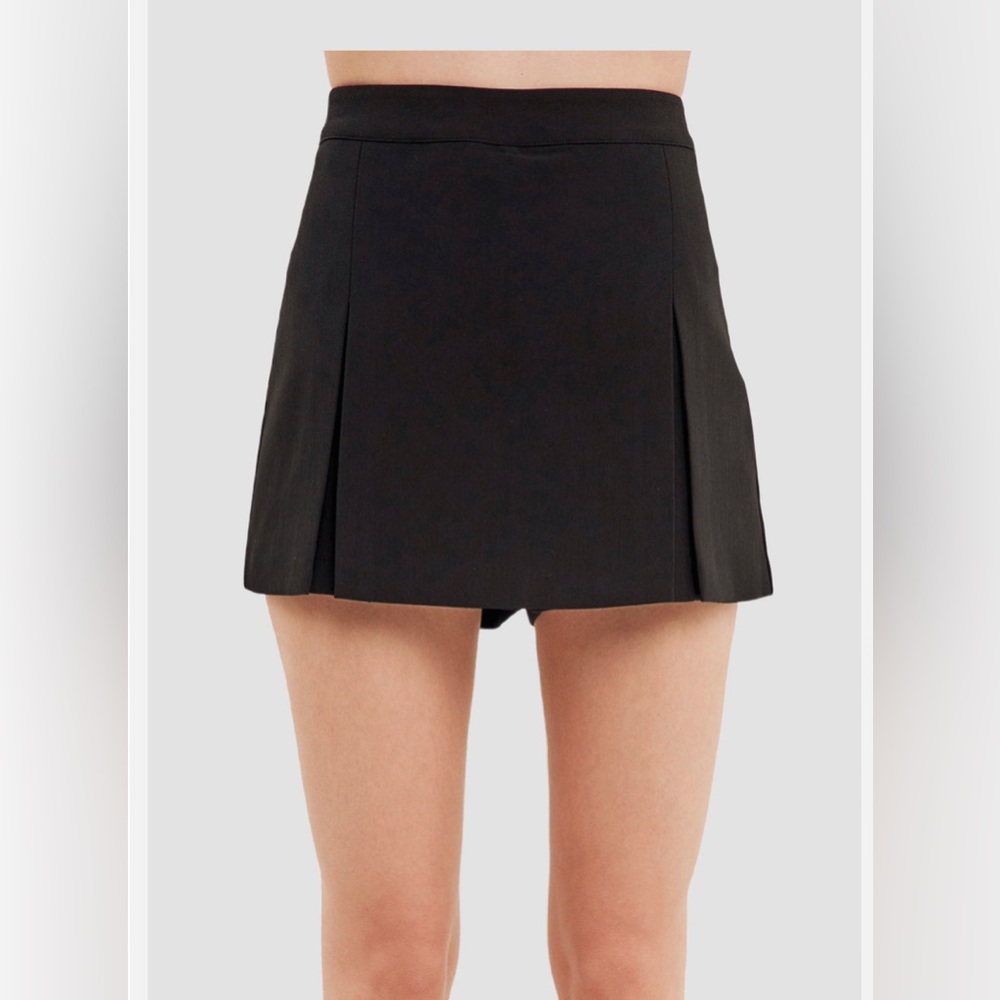 NWT ENDLESS ROSE Black Single Pleat Tennis Skirt / Skort | sold out on Revolve
